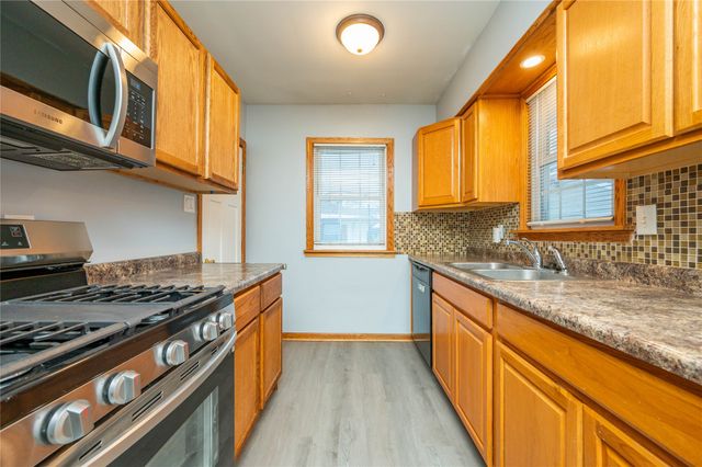 3103 E Shawnee Avenue, Des Moines, IA 50317