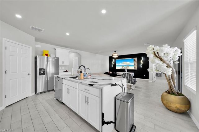 312 NW 17th PL, Cape Coral, FL 33993