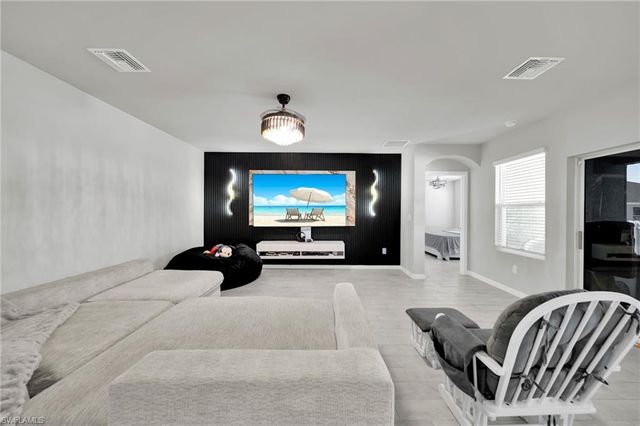 312 NW 17th PL, Cape Coral, FL 33993