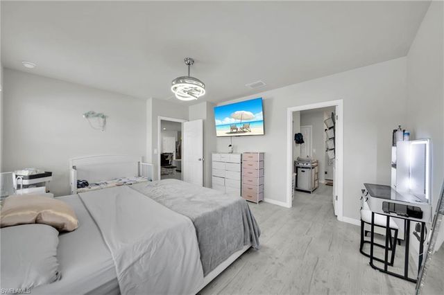 312 NW 17th PL, Cape Coral, FL 33993