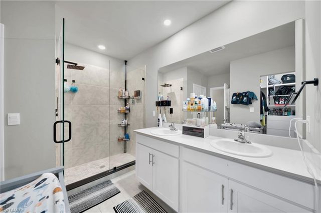 312 NW 17th PL, Cape Coral, FL 33993