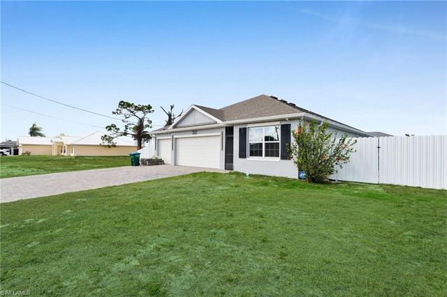 312 NW 17th PL, Cape Coral, FL 33993