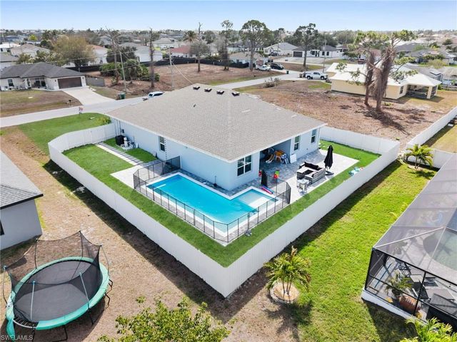 312 NW 17th PL, Cape Coral, FL 33993