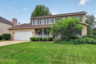 154 N Buckingham Drive, Sugar Grove, IL 60554