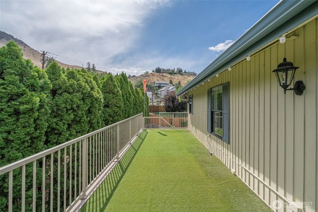 1513 Apollo Place, Wenatchee, WA 98801