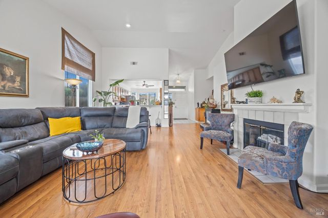 1007 Mayfield Way, Suisun City, CA 94585