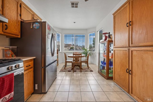 1007 Mayfield Way, Suisun City, CA 94585