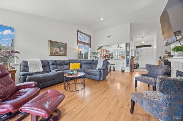 1007 Mayfield Way, Suisun City, CA 94585