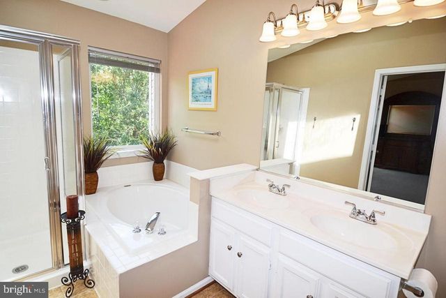 21168 MILLWOOD SQ, Sterling, VA 20165