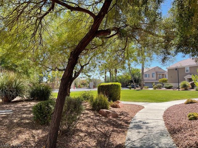 6713 Lookout Lodge Lane 1, North Las Vegas, NV 89084