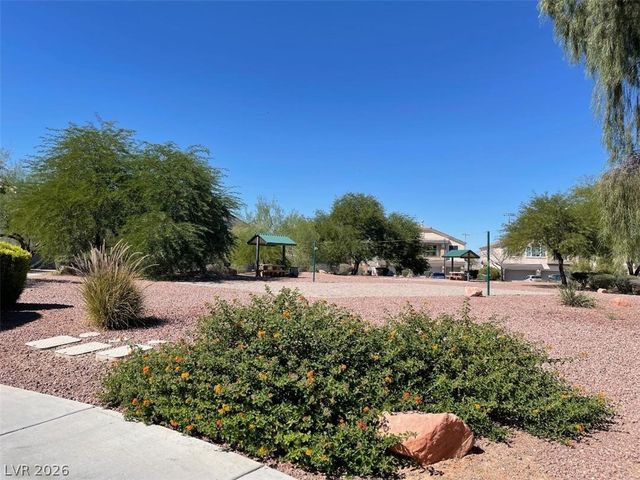 6713 Lookout Lodge Lane 1, North Las Vegas, NV 89084