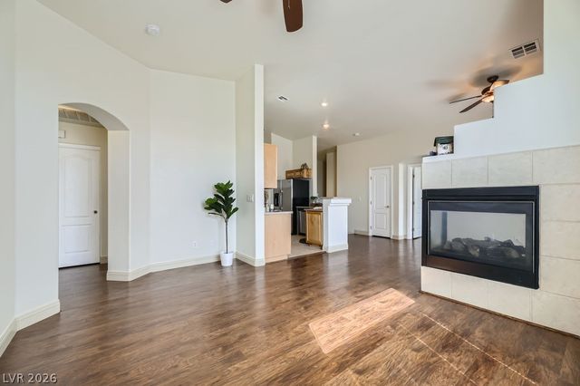 6713 Lookout Lodge Lane 1, North Las Vegas, NV 89084