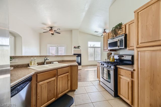 6713 Lookout Lodge Lane 1, North Las Vegas, NV 89084