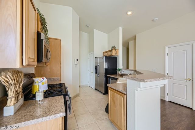 6713 Lookout Lodge Lane 1, North Las Vegas, NV 89084