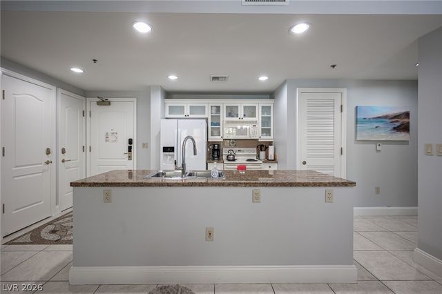 30 Strada Di Villaggio 134, Henderson, NV 89011
