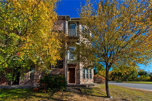 361 George Bush Drive E, College Station, TX 77840