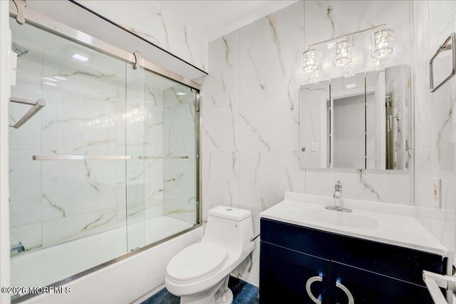 16 E Bluebell Lane, Mount Laurel, NJ 08054