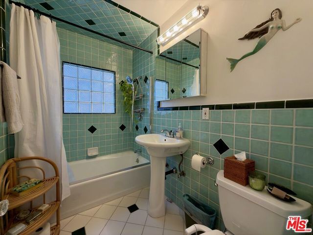 3735 Edenhurst Avenue, Los Angeles, CA 90039