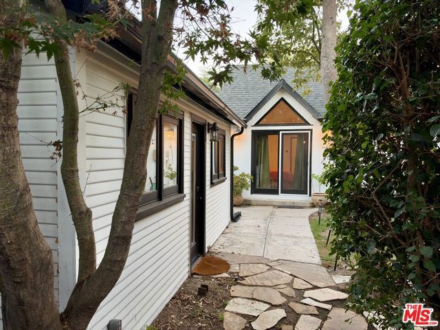 3735 Edenhurst Avenue, Los Angeles, CA 90039