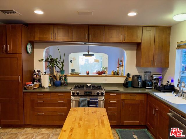 3735 Edenhurst Avenue, Los Angeles, CA 90039