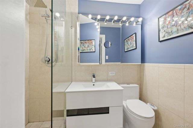 18-05 215th Street 12F, Bayside, NY 11360