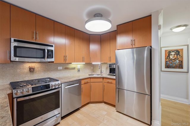 18-05 215th Street 12F, Bayside, NY 11360