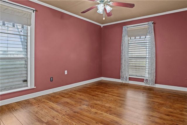 130 Lago Dr, Sandia, TX 78383