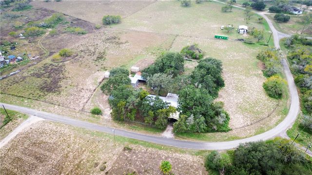 130 Lago Dr, Sandia, TX 78383