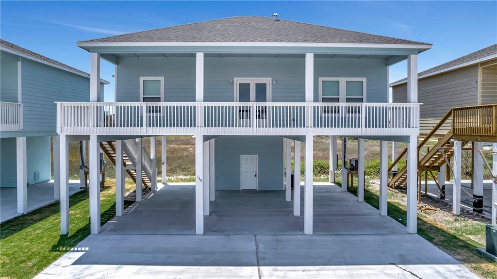 139 Paradise Dr, Rockport, TX 78382 — exterior