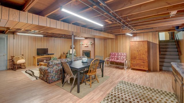 1998 Pleasant Meadows Street, Portage, IN 46368