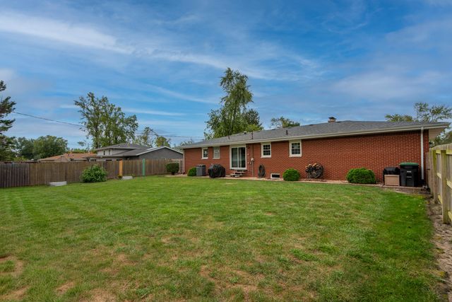 1998 Pleasant Meadows Street, Portage, IN 46368