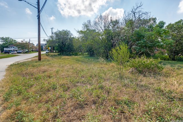 6692 King Crown, San Antonio, TX 78233
