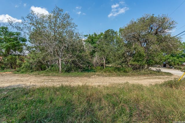 6692 King Crown, San Antonio, TX 78233