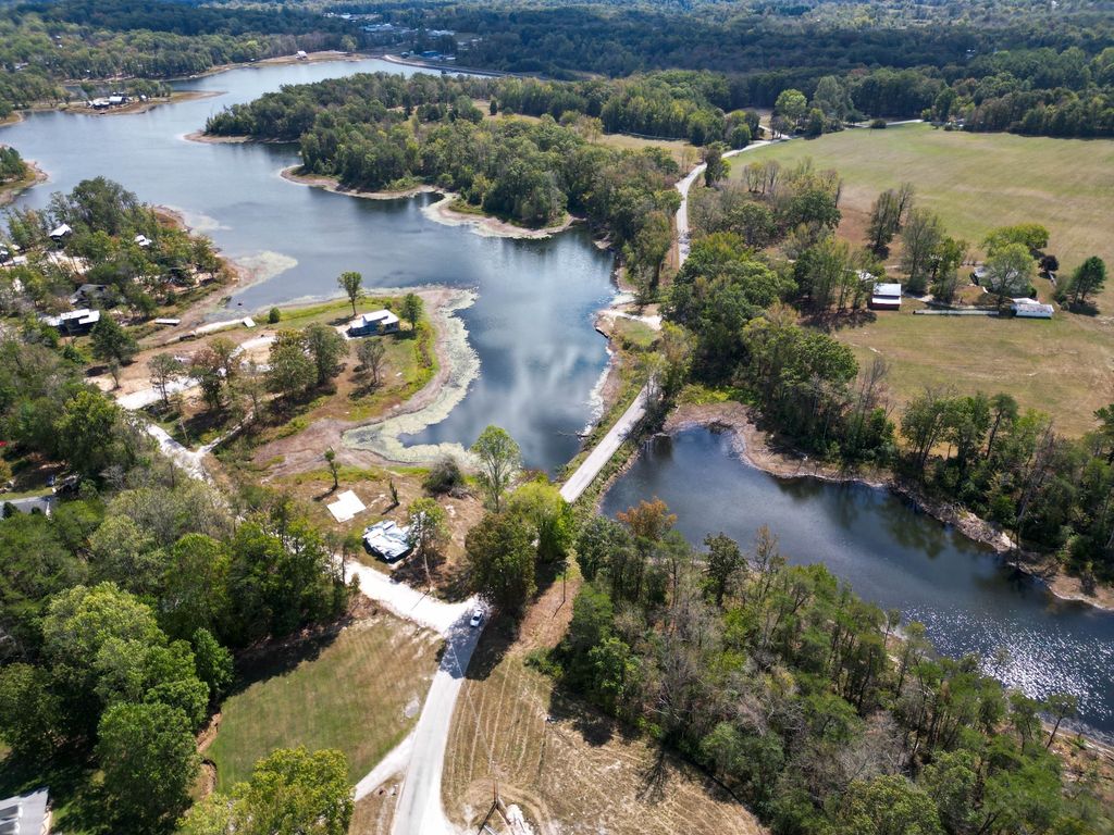 24 Dwellings Drive, Tracy City, TN 37387
