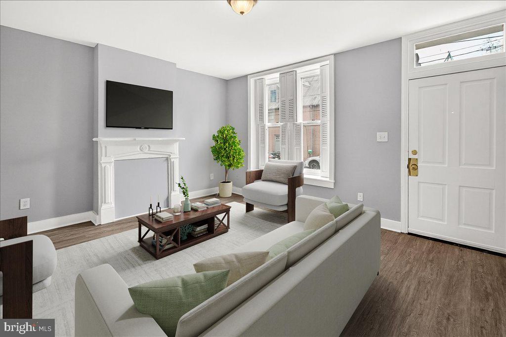 Image 10 of property listing at 13 W ALL SAINTS ST, Frederick, MD 21701