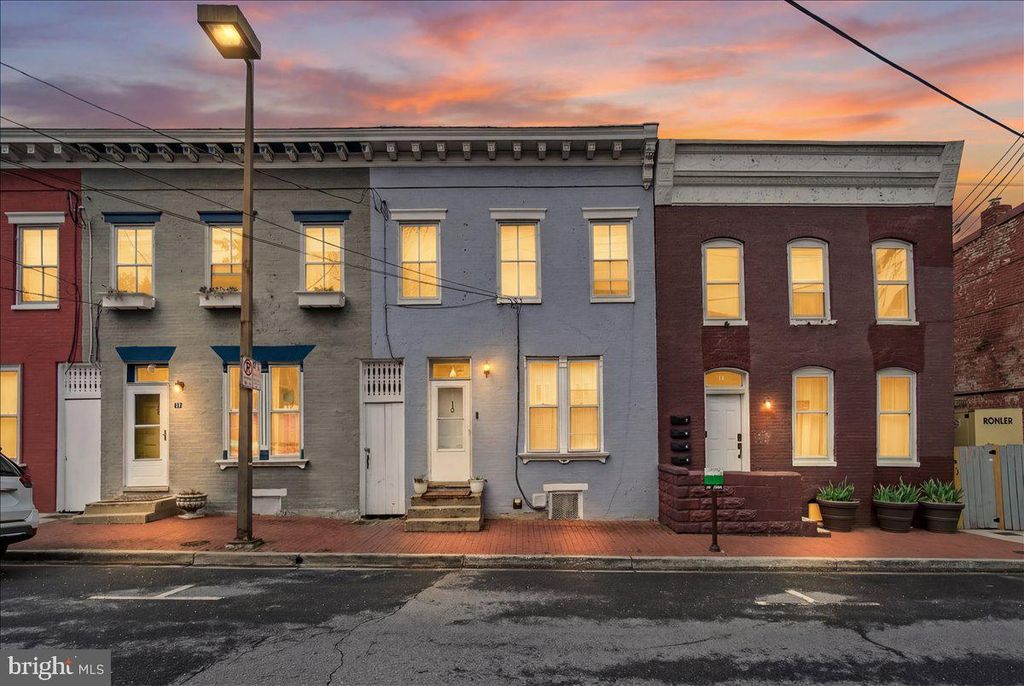 Image 2 of property listing at 13 W ALL SAINTS ST, Frederick, MD 21701