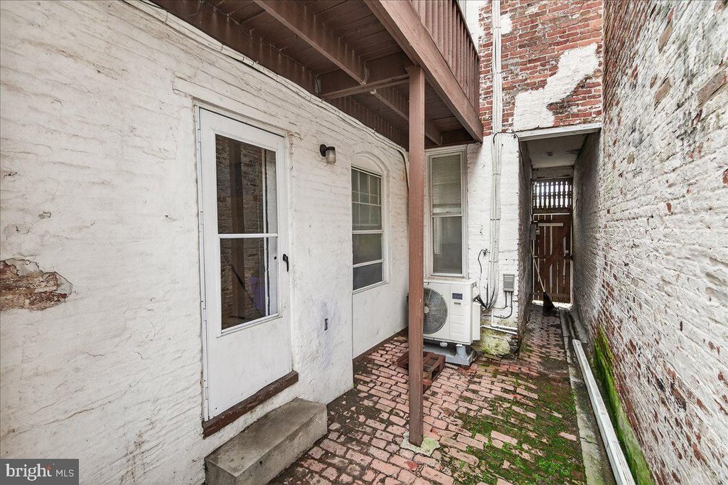 Image 20 of property listing at 13 W ALL SAINTS ST, Frederick, MD 21701