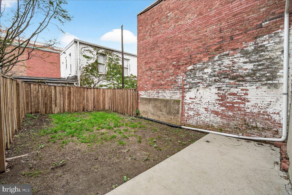 Image 38 of property listing at 13 W ALL SAINTS ST, Frederick, MD 21701