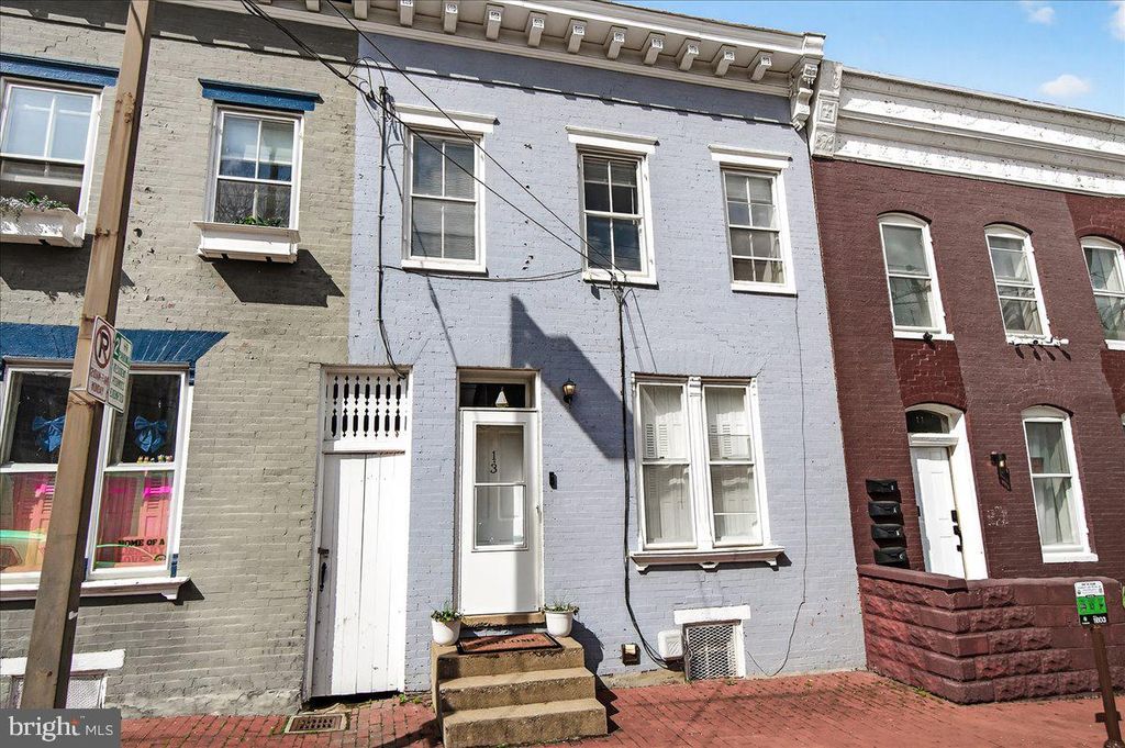 Image 4 of property listing at 13 W ALL SAINTS ST, Frederick, MD 21701