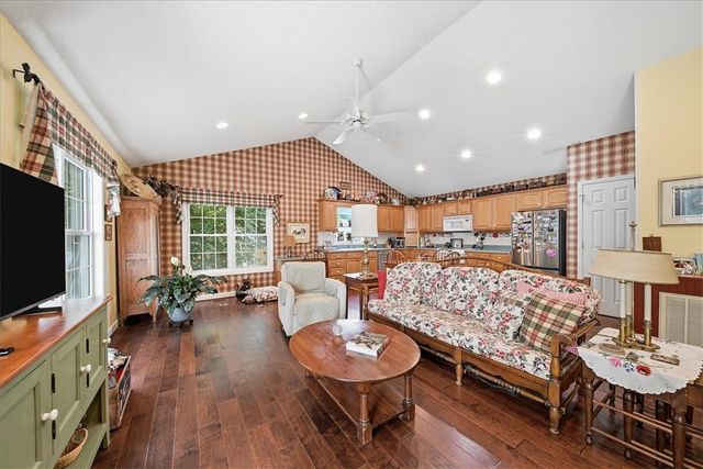 14057 E Camelia Lane, Seneca, SC 29678