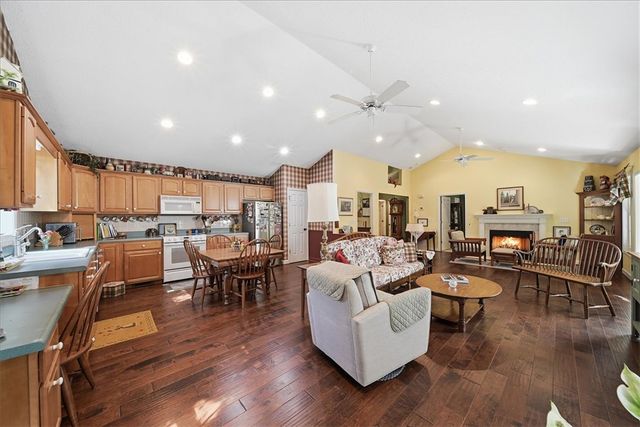 14057 E Camelia Lane, Seneca, SC 29678