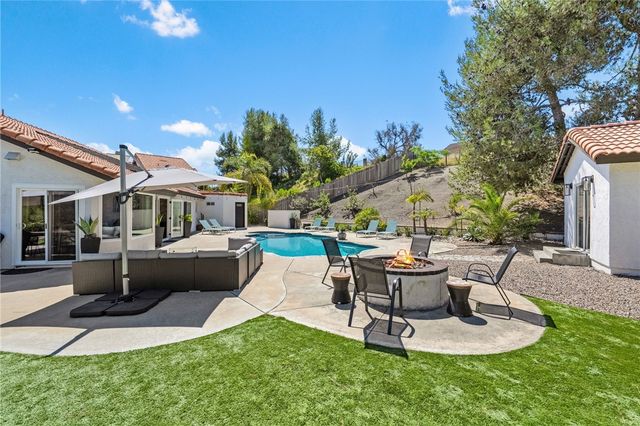 5006 Sunrose Court, Oceanside, CA 92056