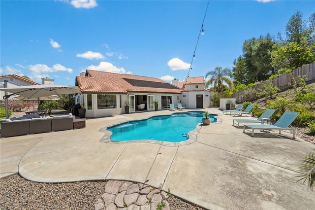 5006 Sunrose Court, Oceanside, CA 92056