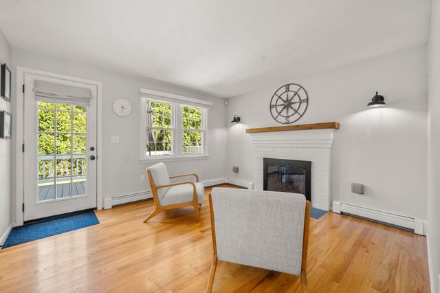11 Daniel Teague Dr, Rockland, MA 02370