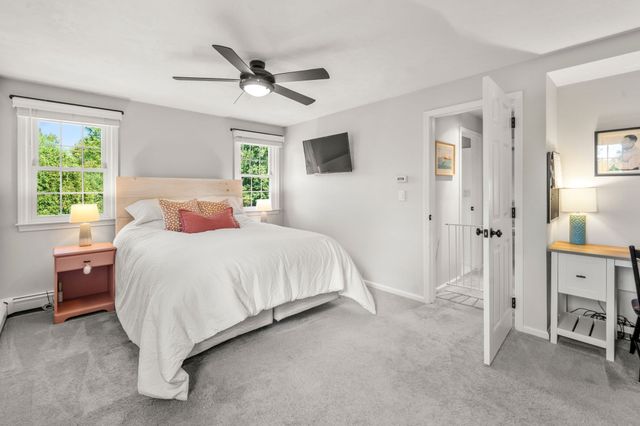 11 Daniel Teague Dr, Rockland, MA 02370