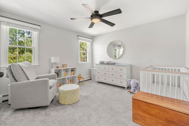 11 Daniel Teague Dr, Rockland, MA 02370