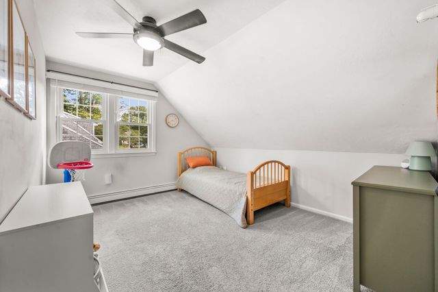 11 Daniel Teague Dr, Rockland, MA 02370