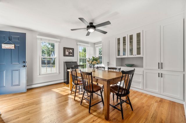 11 Daniel Teague Dr, Rockland, MA 02370
