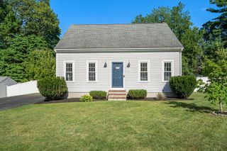 11 Daniel Teague Dr, Rockland, MA 02370