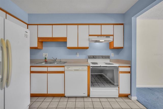 2427 TACK ROOM LANE 8, Orlando, FL 32812